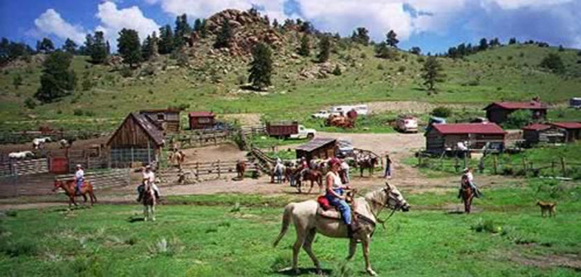 Imagen de los exteriores del Hotel Greentree Inn and Suites In Pinetop. Foto 10