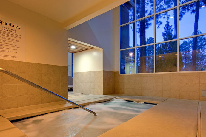Imagen de la piscina del Hotel Greentree Inn and Suites In Pinetop. Foto 16