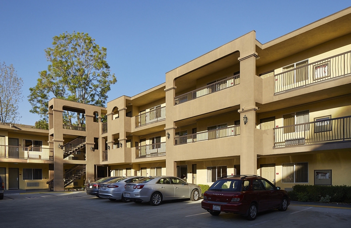 Imagen de los exteriores del Hotel Greentree Pasadena Inn. Foto 12