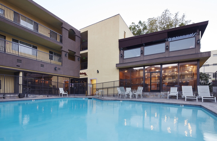 Imagen de la piscina del Hotel Greentree Pasadena Inn. Foto 16