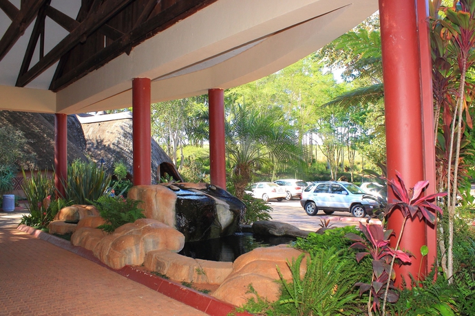 Imagen de los exteriores del Hotel Greenway Woods Resort. Foto 7
