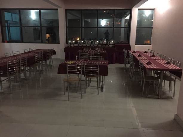 Imagen del bar/restaurante del Hotel Greenwood, Bhimtal. Foto 4