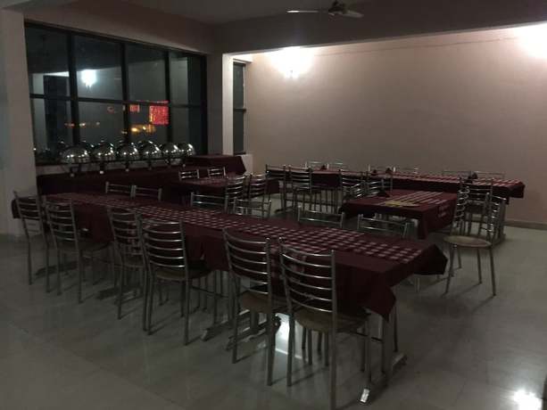 Imagen del bar/restaurante del Hotel Greenwood, Bhimtal. Foto 5
