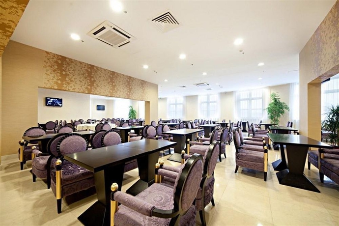 Imagen del bar/restaurante del Hotel Greenwood, Mosc&uacute;. Foto 2