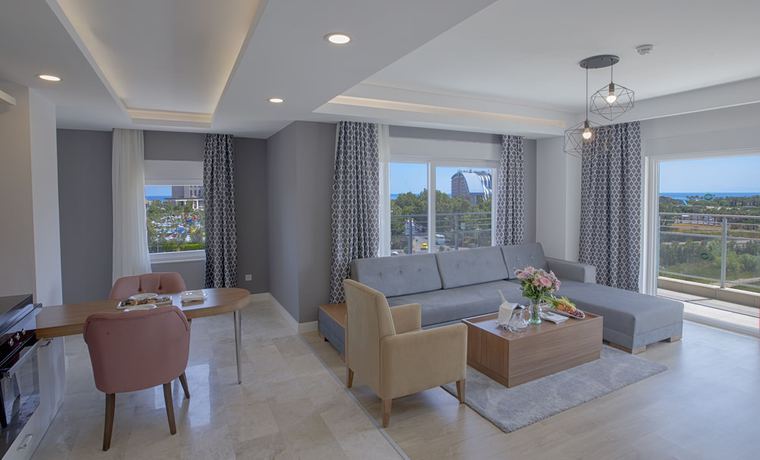 Imagen de la habitación del Hotel Greenwood Suites Resort. Foto 5