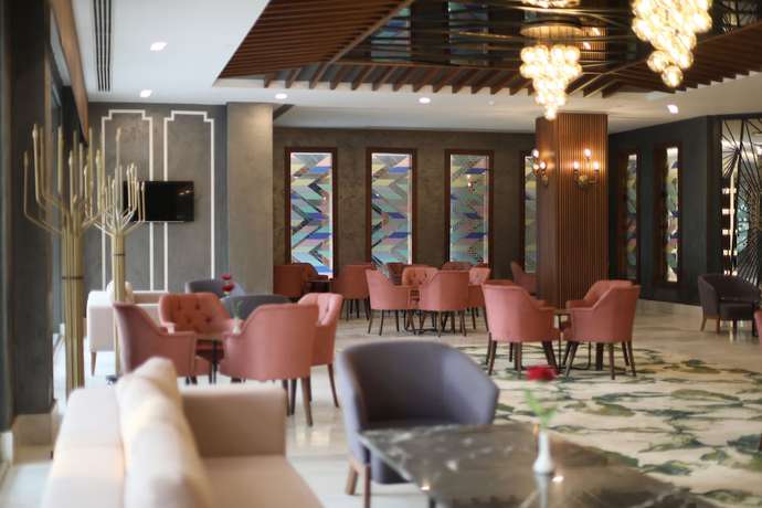 Imagen de los interiores del Hotel Greenwood Suites Resort. Foto 16