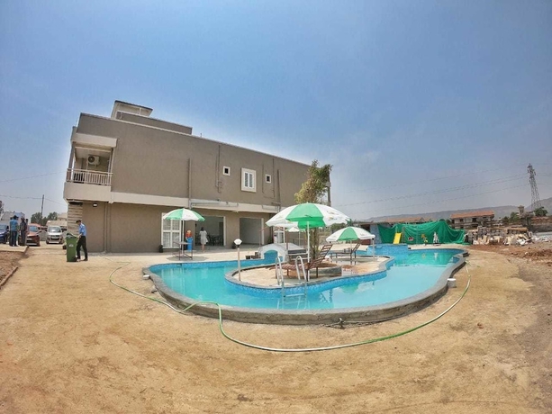 Imagen de la piscina del Hotel Greenwood countryside resort. Foto 11