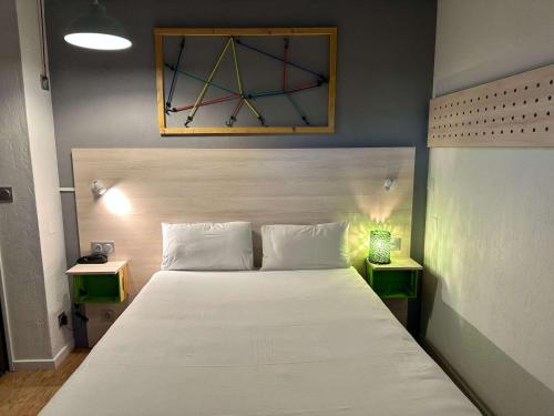 Imagen de la habitación del Hotel Greet Bordeaux Aeroport. Foto 19