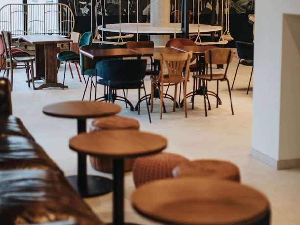Imagen del bar/restaurante del Hotel Greet Brest Aéroport. Foto 4