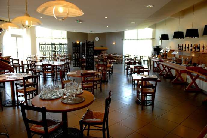 Imagen del bar/restaurante del Hotel Greet Castres Saïx. Foto 3