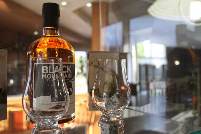 Imagen del bar/restaurante del Hotel Greet Castres Saïx. Foto 6