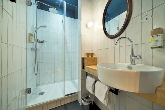 Imagen de la habitación del Hotel Greet Cernay Mulhouse. Foto 17