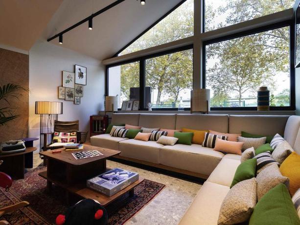 Imagen de los interiores del Hotel Greet Colmar. Foto 9