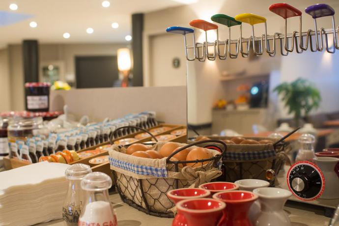 Imagen del bar/restaurante del Hotel Greet La Teste Bassin D'arcachon. Foto 4