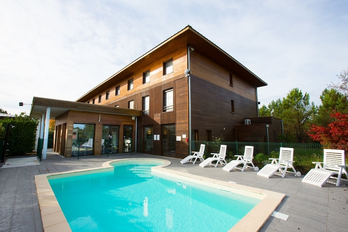 Imagen de la piscina del Hotel Greet Le Teich Bassin d'Arcachon. Foto 17