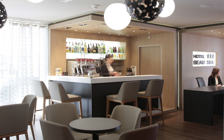 Imagen del bar/restaurante del Hotel Greet Lourdes Centre Pyr&eacute;n&eacute;es. Foto 3