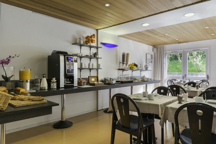 Imagen del bar/restaurante del Hotel Greet Montbeliard. Foto 5