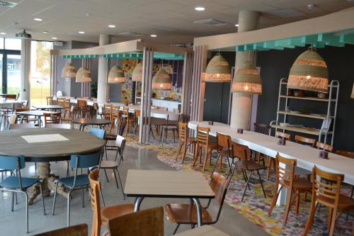 Imagen del bar/restaurante del Hotel Greet Rennes Pace. Foto 14