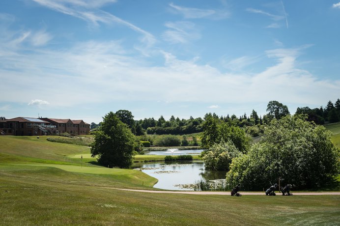 Imagen general del Hotel Greetham Valley. Foto 8