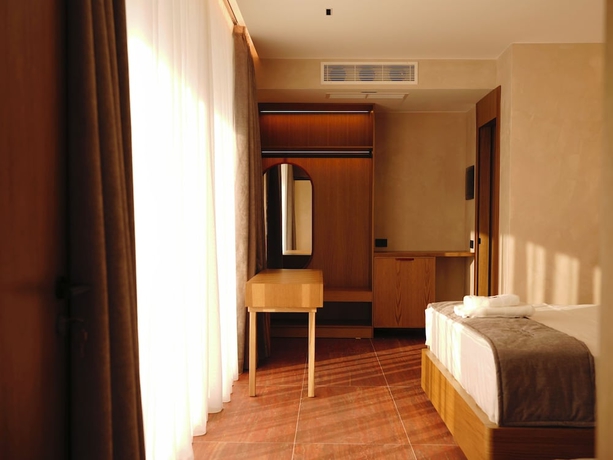 Imagen de la habitación del Hotel Greg. Foto 8
