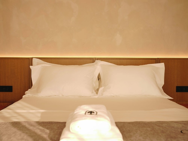 Imagen de la habitación del Hotel Greg. Foto 11