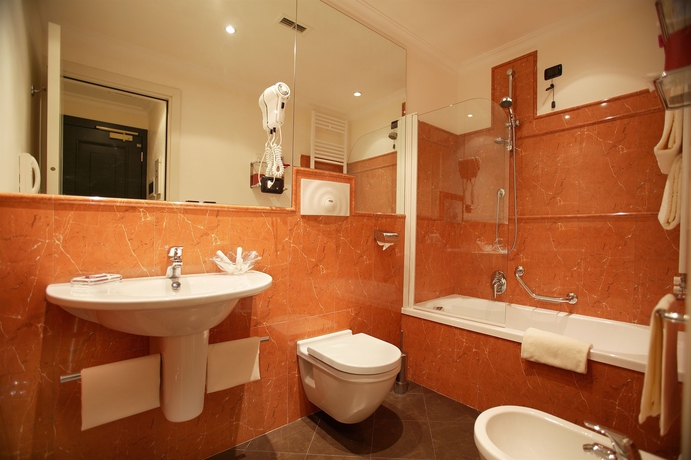 Imagen de la habitación del Hotel Gregoriana. Foto 8