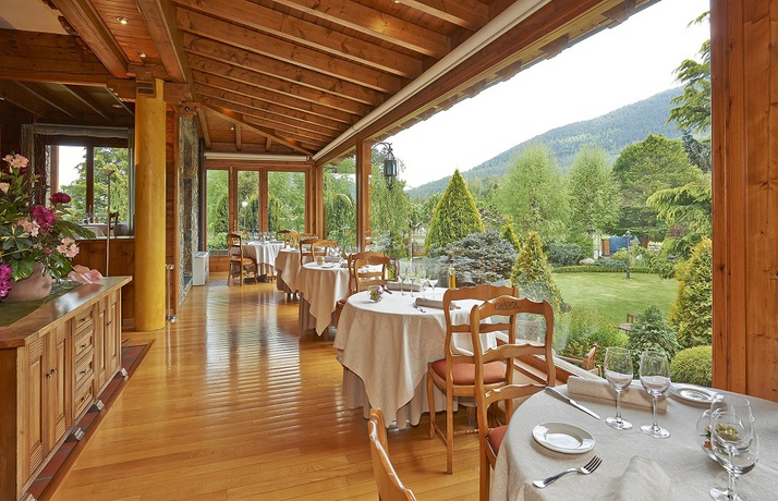 Imagen del bar/restaurante del Hotel Grèvol Spa. Foto 2