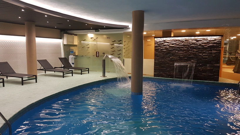 Imagen de la piscina del Hotel Grèvol Spa. Foto 13