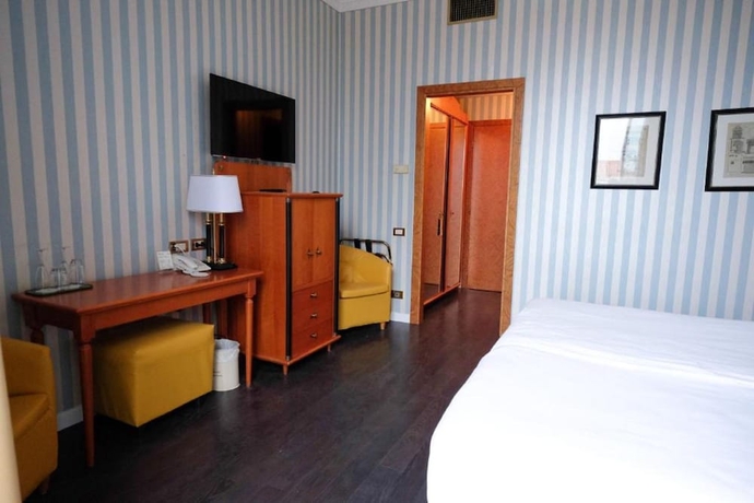 Imagen de la habitación del Hotel Greif Maria Theresia. Foto 7