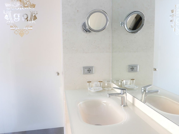 Imagen de la habitación del Hotel Greif Maria Theresia. Foto 14