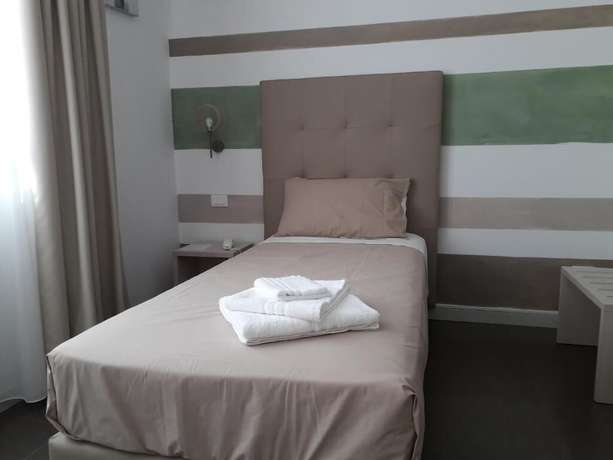 Imagen de la habitación del Hotel Grel. Foto 2