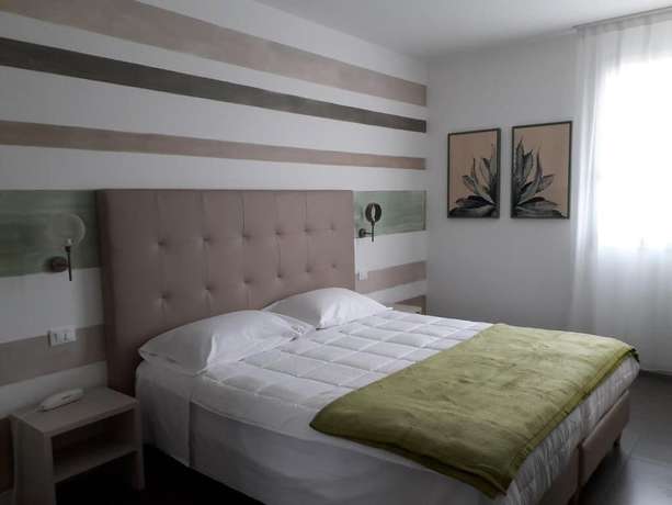 Imagen de la habitación del Hotel Grel. Foto 7