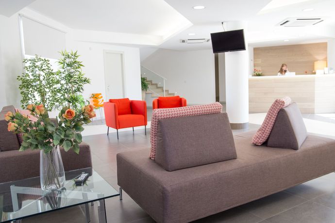 Imagen de los interiores del Hotel Grel. Foto 17