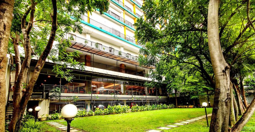 Imagen de los exteriores del Hotel Gren Alia Jakarta. Foto 7