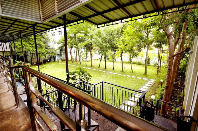 Imagen general del Hotel Gren Alia Jakarta. Foto 1