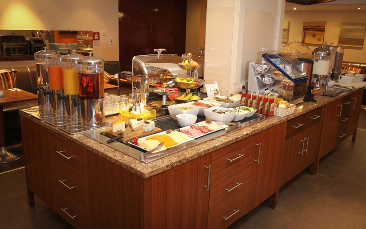 Imagen del bar/restaurante del Hotel Gresham Belson. Foto 7