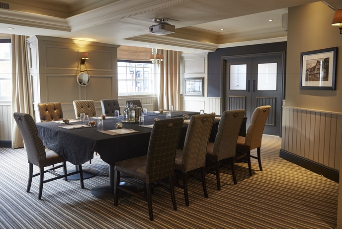 Imagen del bar/restaurante del Hotel Greswolde Arms By Greene King Inns. Foto 6