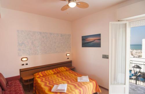 Imagen de la habitación del Hotel Greta. Foto 7