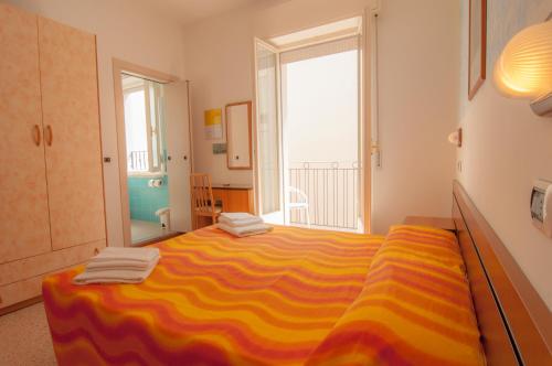 Imagen de la habitación del Hotel Greta. Foto 9