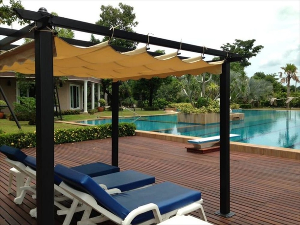 Imagen de la piscina del Hotel Greta Resort and Sport Club. Foto 18