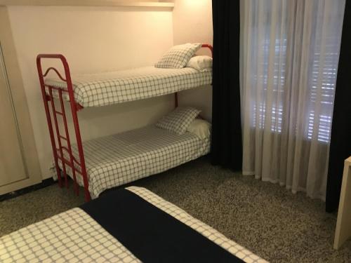 Imagen general del Hotel Gri-Mar. Foto 13