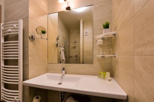 Imagen de la habitación del Hotel Grid. Foto 5