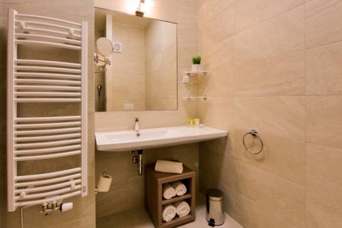 Imagen de la habitación del Hotel Grid. Foto 16