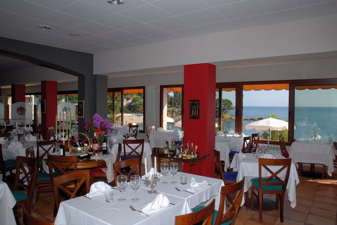 Imagen del bar/restaurante del Hotel Grifeu. Foto 2