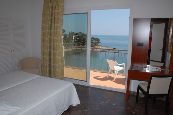 Imagen de la habitación del Hotel Grifeu. Foto 7