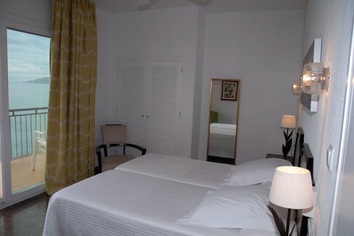 Imagen de la habitación del Hotel Grifeu. Foto 8