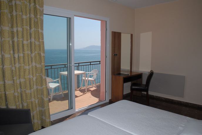 Imagen de la habitación del Hotel Grifeu. Foto 12