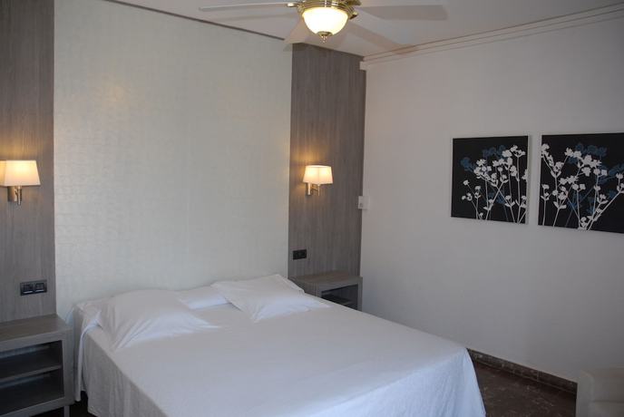 Imagen de la habitación del Hotel Grifeu. Foto 14