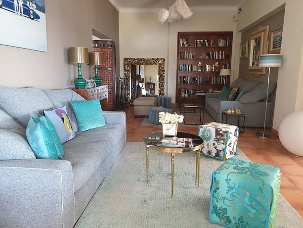 Imagen de los interiores del Hotel Grifeu. Foto 19