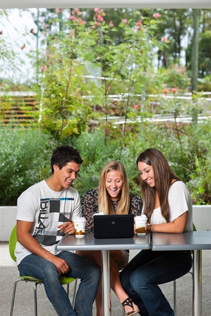 Imagen de los exteriores del Hotel Griffith University Village. Foto 7